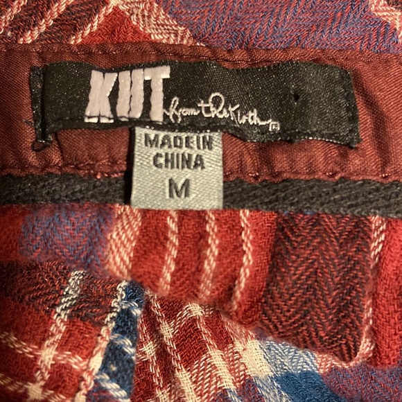 Kut from the Kloth Plaid Button Down Natural Cotton Long Sleeves Top. - Picture 5 of 10